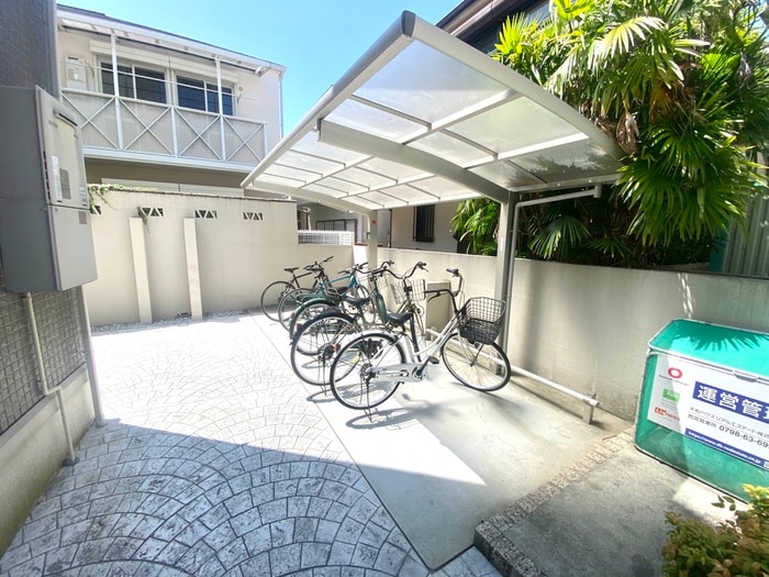 駐輪場 ｱｼﾞｮｰﾚ ﾚｼﾞﾃﾞﾝｽ ＪＲ西宮駅前