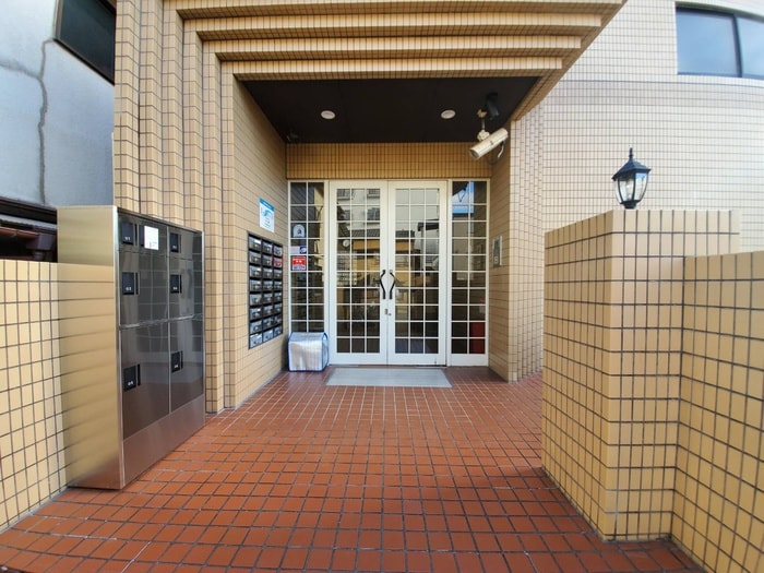 エントランス部分 エクセレント墨染