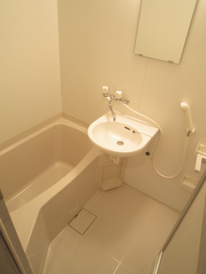 バス／シャワールーム等 リュミエル西村