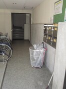 エントランス部分 リュミエル西村