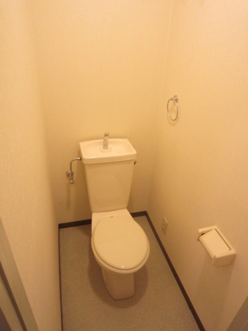 トイレ リュミエル西村