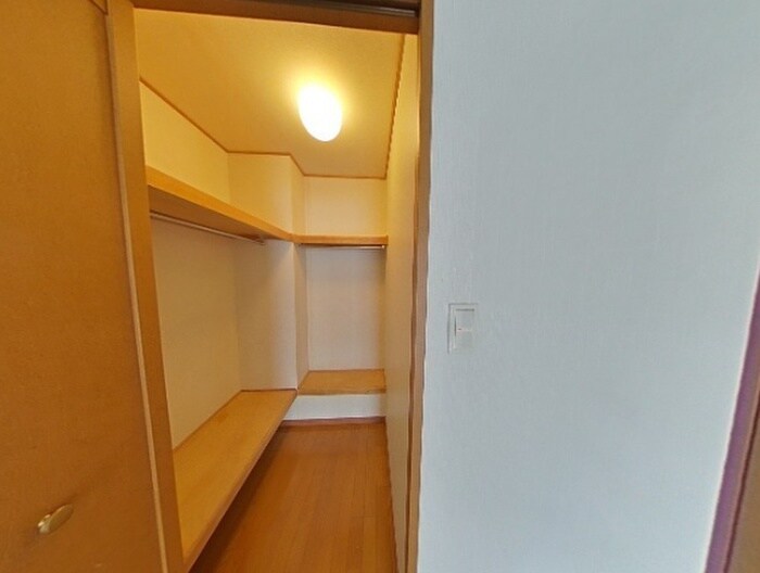 収納 ﾛｲﾔﾙ西宮門戸女学院通り(311)