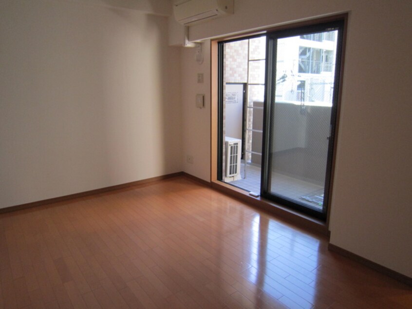 居室 リ－ガル神戸三宮山手(702)