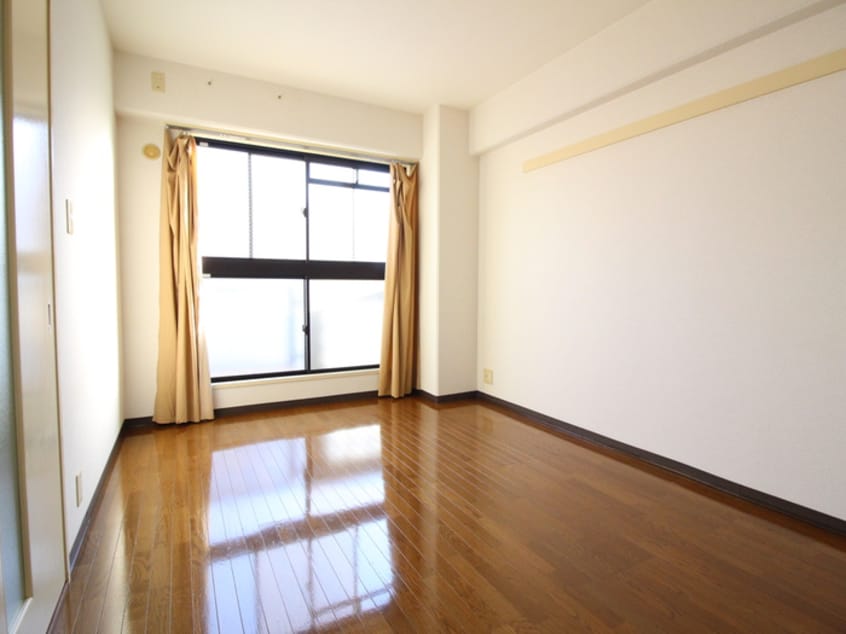 居室 ロイヤル城ヶ堀