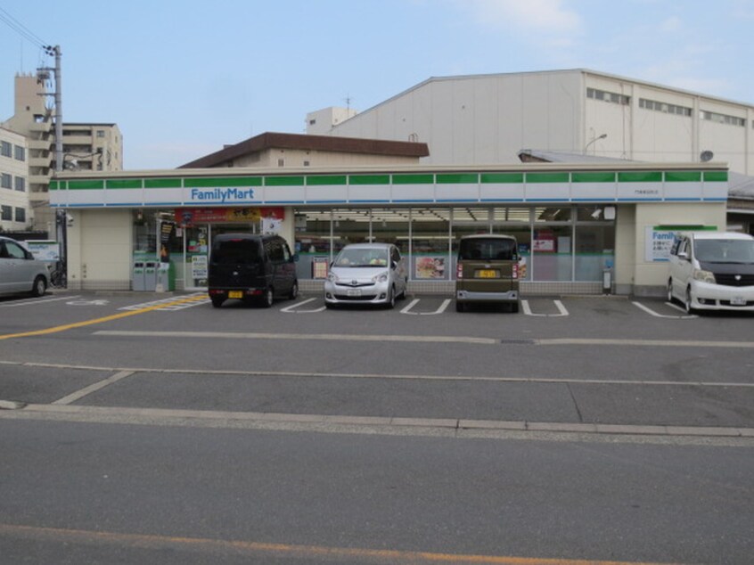 ファミリーマート柳町店(コンビニ)まで280m 川島第１５ビル