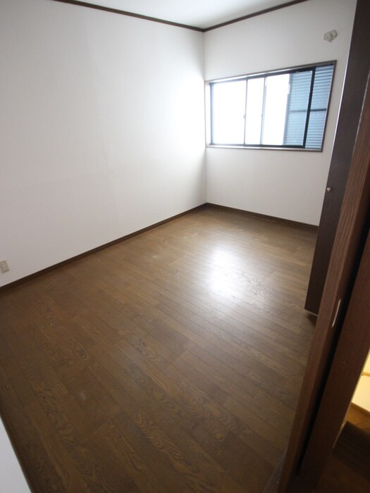 居室 藤田町１丁目貸家