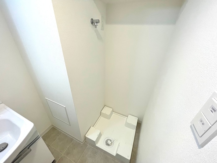 洗濯機置場 ｺﾝﾌｫﾘｱ･ﾘｳﾞ谷町九丁目ｿﾙﾃﾗｽ