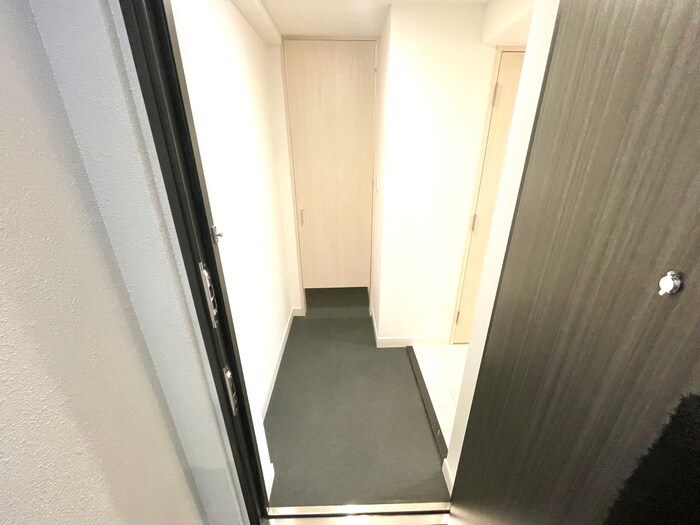 玄関 ｺﾝﾌｫﾘｱ･ﾘｳﾞ谷町九丁目ｿﾙﾃﾗｽ