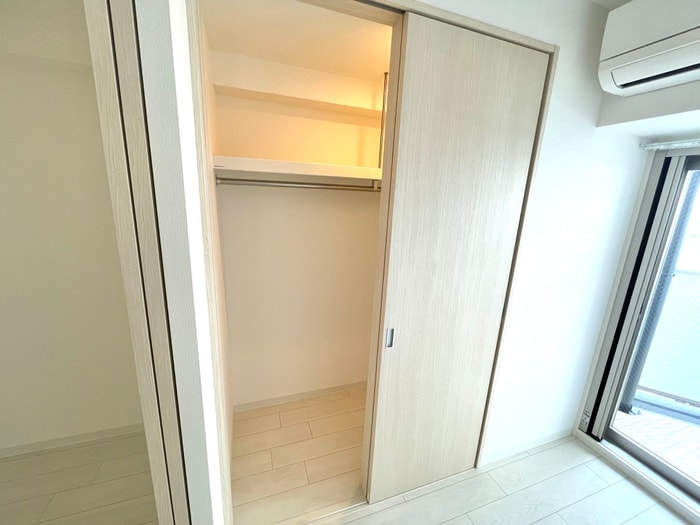 収納 ｺﾝﾌｫﾘｱ･ﾘｳﾞ谷町九丁目ｿﾙﾃﾗｽ