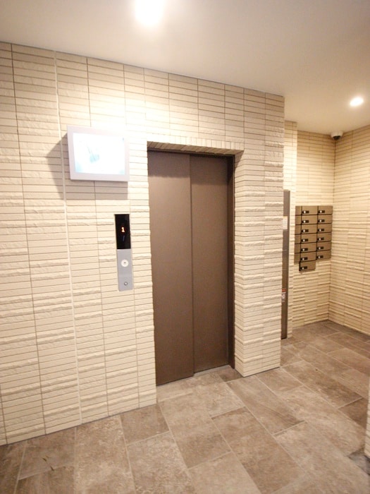 エントランス部分 Grand Life 岸里