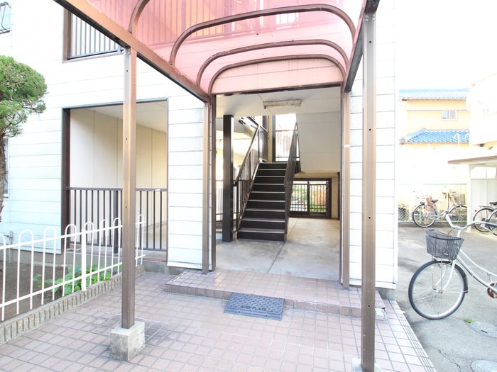 エントランス部分 サークハイツ