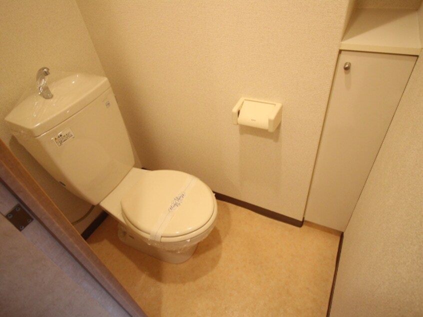 トイレ エテルネル一由