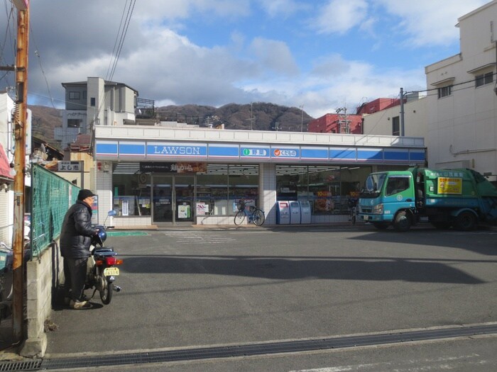 ローソン(コンビニ)まで1046m 上六万寺町一戸建