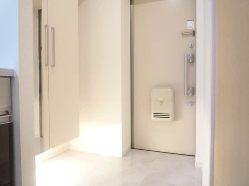 玄関 メゾン・三ツ星