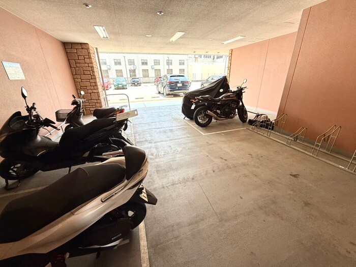 バイク置き場 プレジオ御幣島