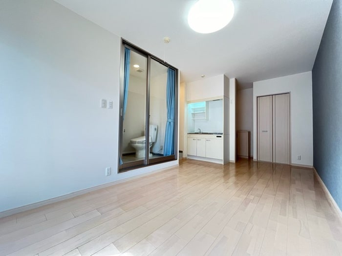 居室 アマントリビエール鉢塚