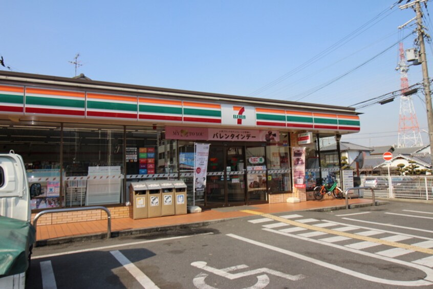 セブンイレブン(コンビニ)まで159m ファミール２号棟