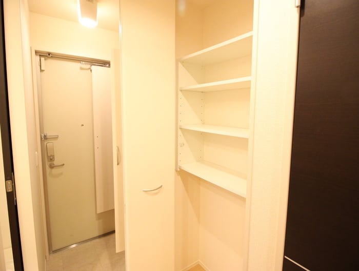 玄関 シャルレーヌ・ドゥ・グレイス