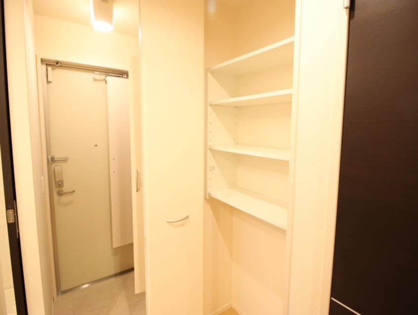 玄関 シャルレーヌ・ドゥ・グレイス