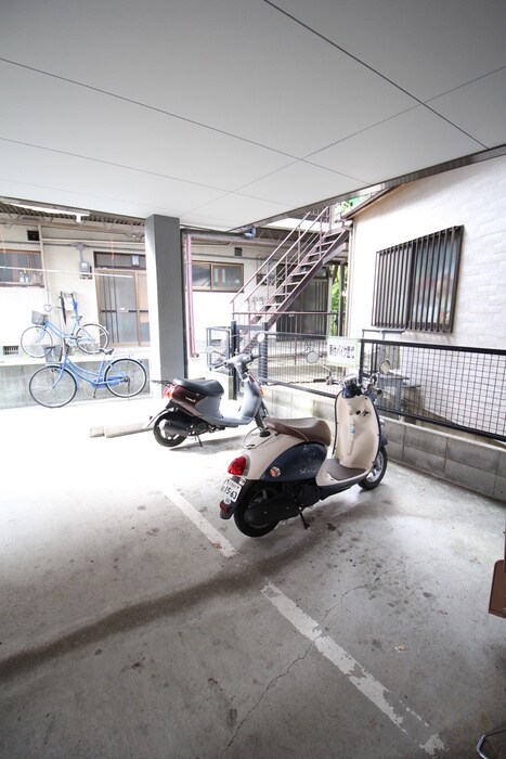 バイク置き場 松本マンション