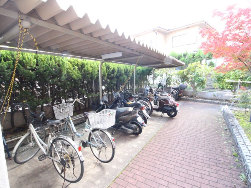 駐輪場 インペリアルコート星田