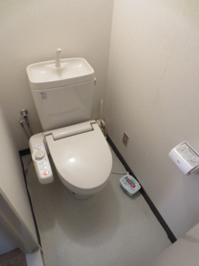 トイレ サンハイツ逆瀬川Ｃ棟（220）