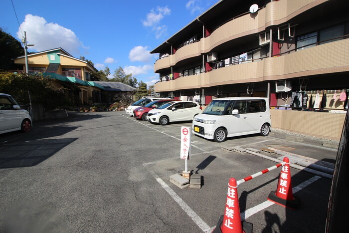 駐車場 ７０２泉ヶ丘