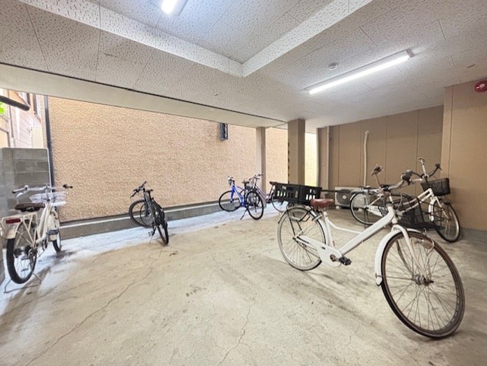 駐輪場 ジョイホームズ