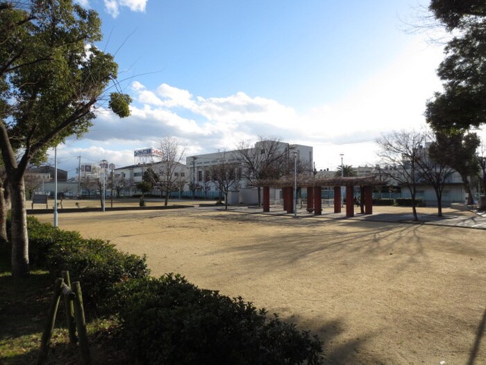 デキジマコウエン(公園)まで124m グランド－ル堀内