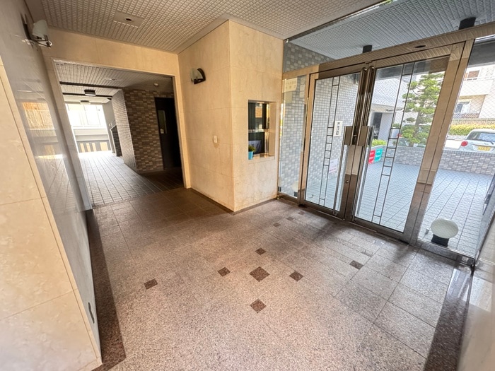 エントランス部分 アビタシオン橋本Ⅲ