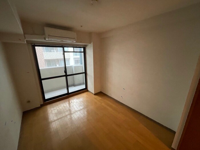 居室 ｴｽﾘｰﾄﾞ三宮ﾌﾗﾜｰﾛｰﾄﾞ（1013）