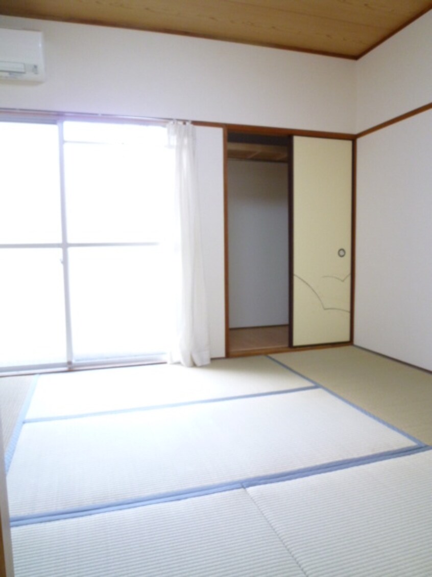 居室 三功ビル