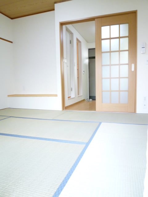 居室 三功ビル
