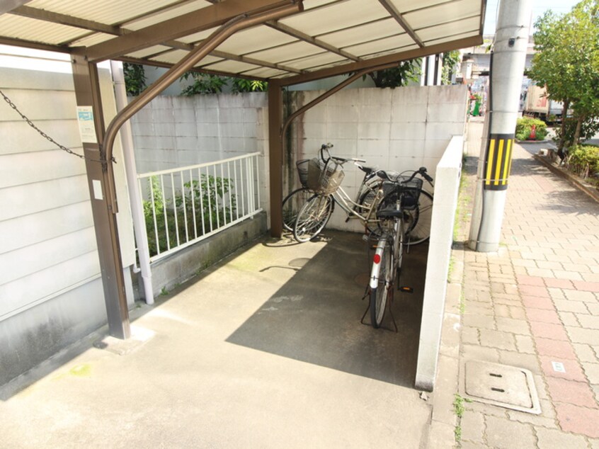 駐輪場 ハイツ夙川公園