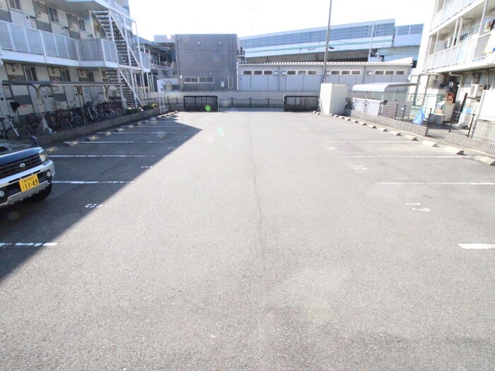 駐車場 モンテローザ