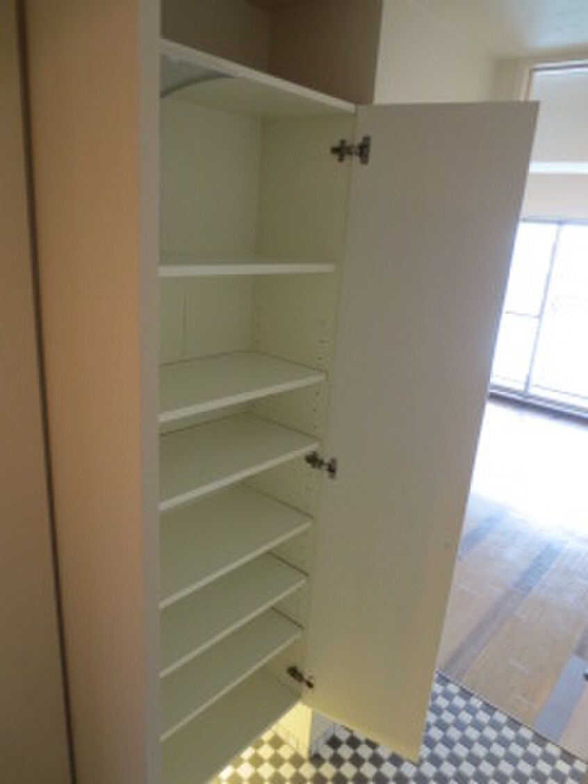 靴箱 Η´ｓ　ｆｌａｔｓ