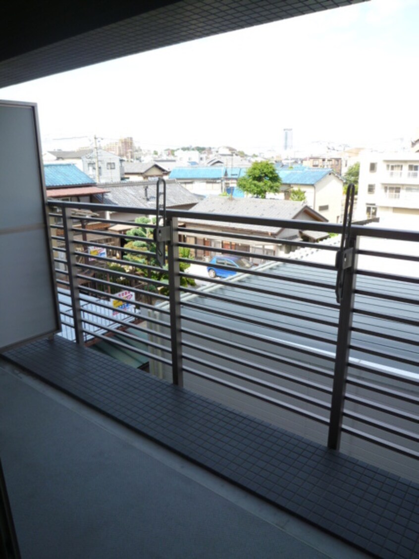 室内からの展望 Η´ｓ　ｆｌａｔｓ