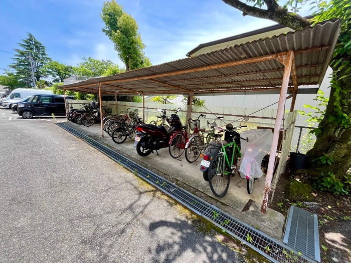 駐輪場 メゾンチェリ－アベニュ－