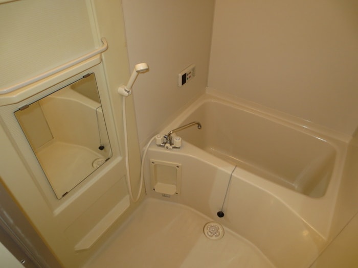 バス／シャワールーム等 メゾンチェリ－アベニュ－