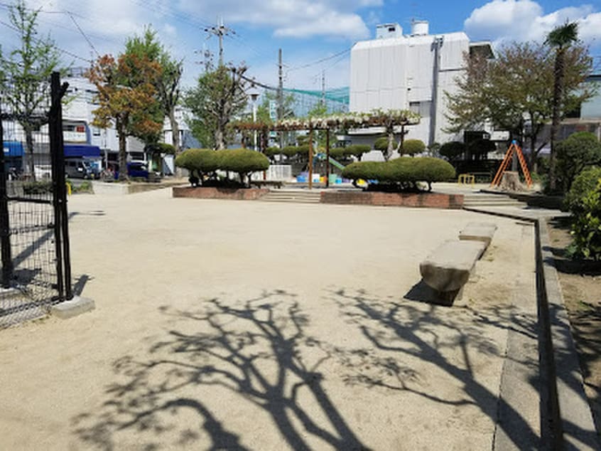 若江公園(公園)まで180m パルティグ