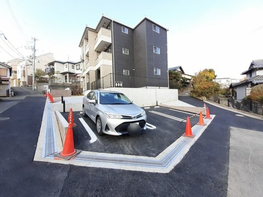 駐車場 レオン　パッソ