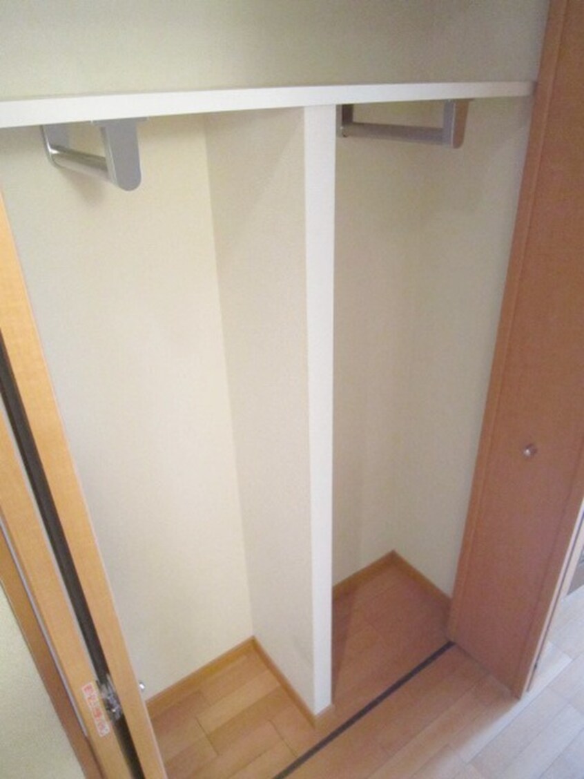 収納 プレサンス中之島公園南(1203)