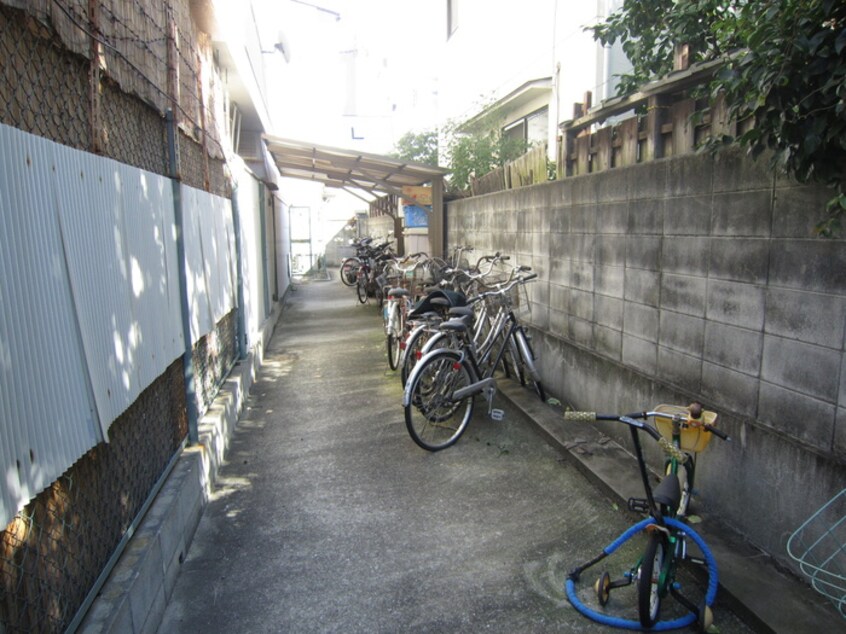 駐輪場 ミウラマンション