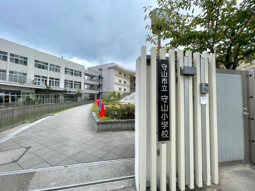 守山市立守山小学校(小学校)まで400m 守山駅前M＆Dビル