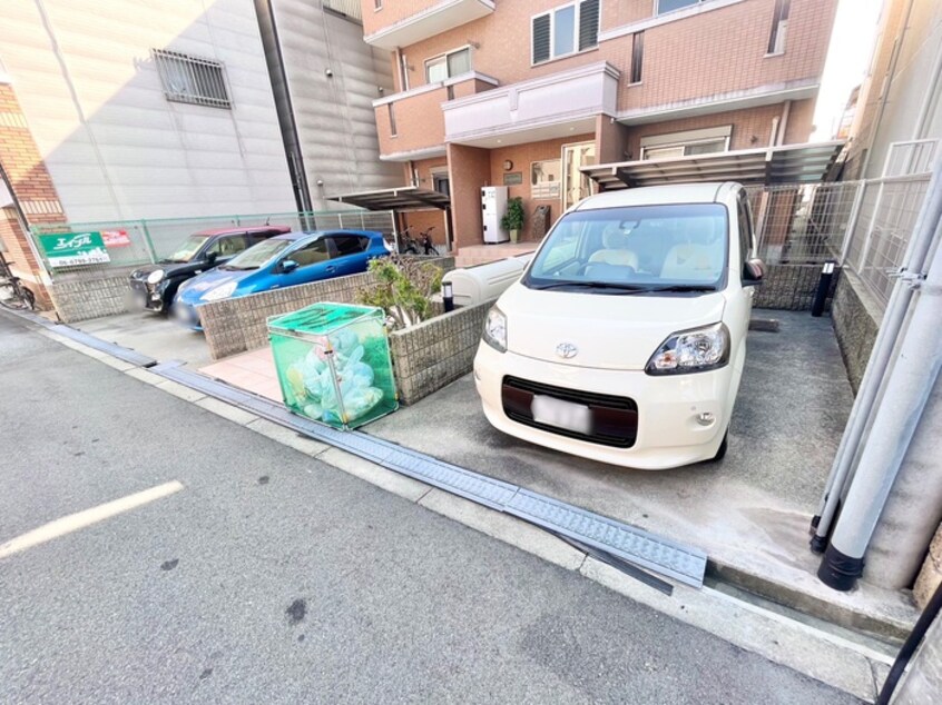 駐車場 クレアメゾン