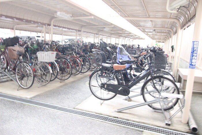 エントランス部分 ﾛｰﾚﾙﾊｲﾂ茨木総持寺2号棟（420）