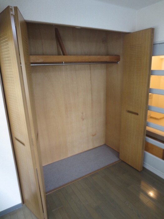 収納 メイウール木川中里Ａ