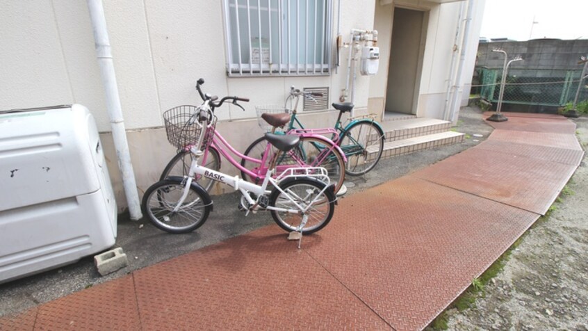 駐車場 レイクハイツ