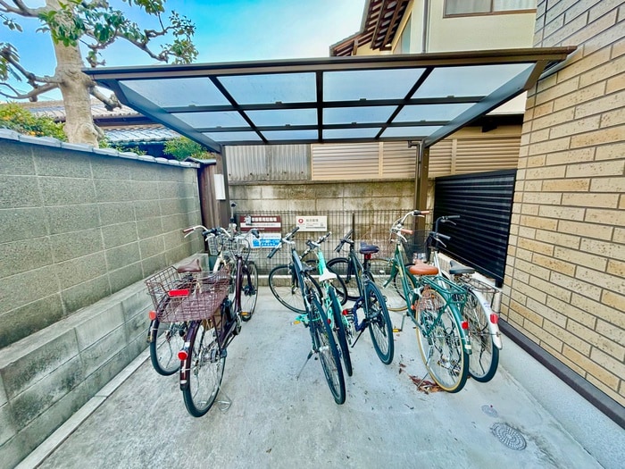 駐輪場 ダンデライオン