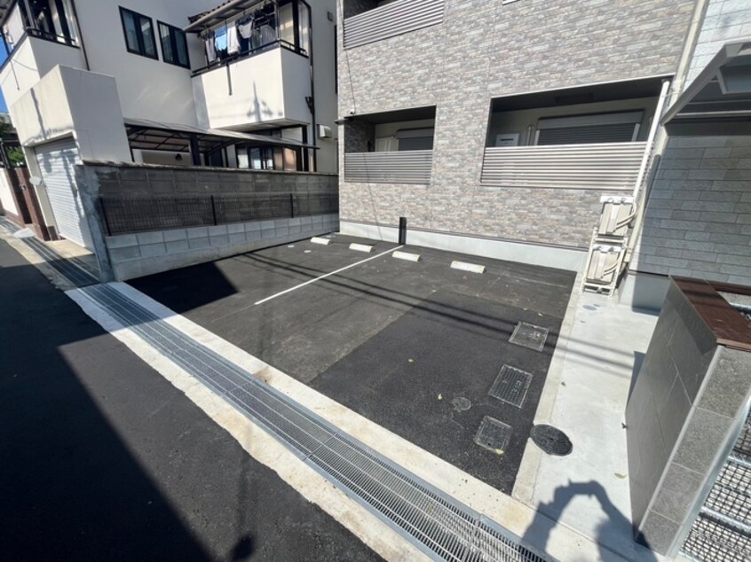 駐車場 KRM　RESIDENCE　TSUKAGUCHI